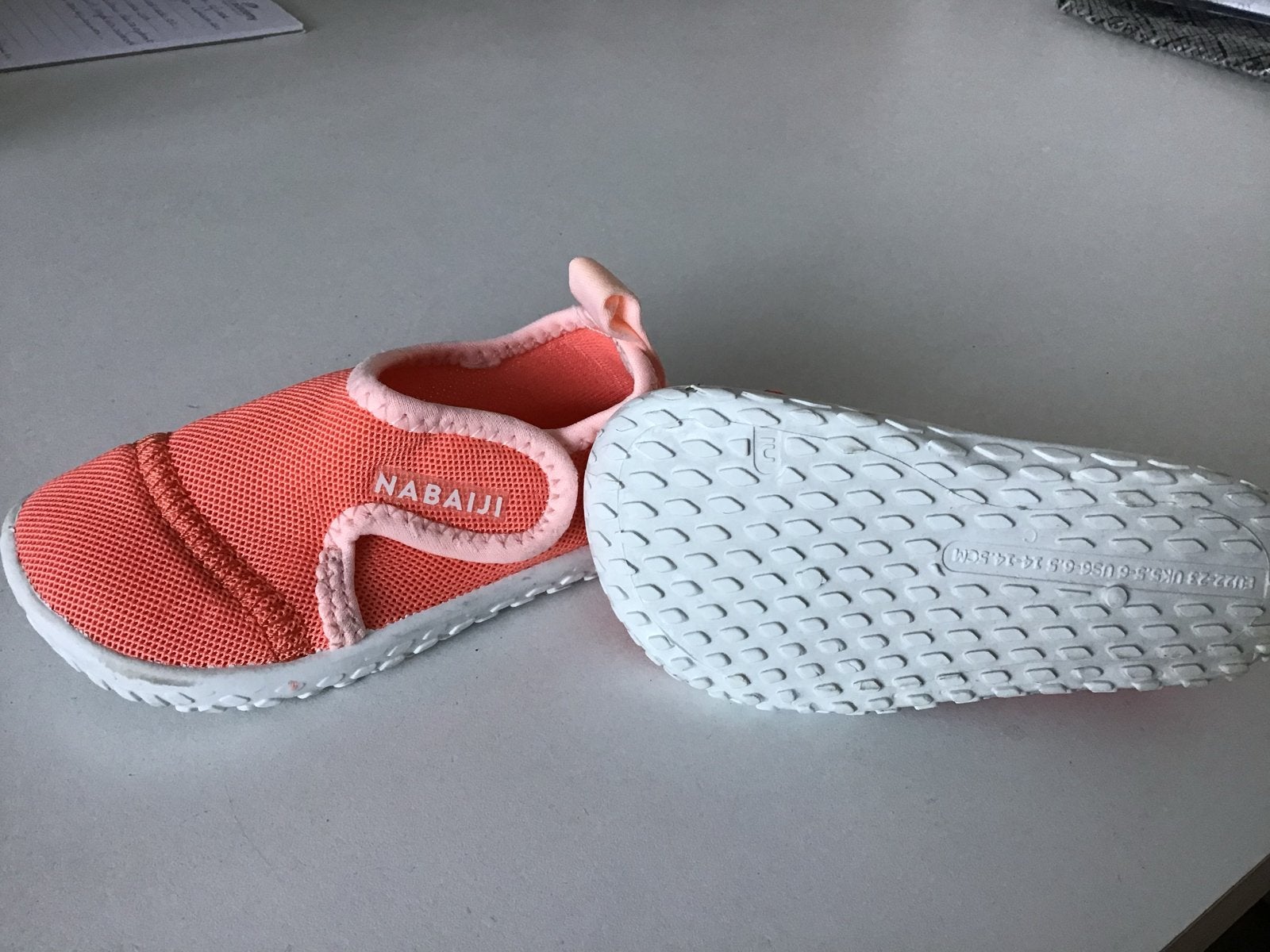 Nieuwe Nabaiji waterschoenen - Koraalrood, Ophalen of Verzenden, Nieuw, Rood, Overige typen