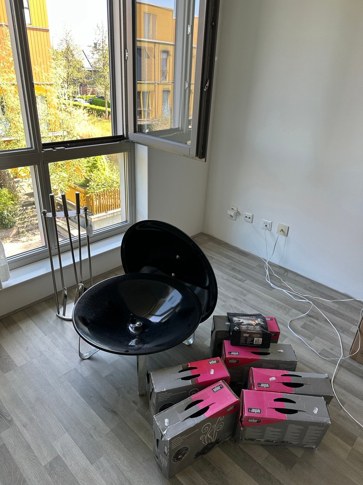 Weber vuurschaal met accessoires in nieuwstaat, Tuin en Terras, Ophalen, Nieuw
