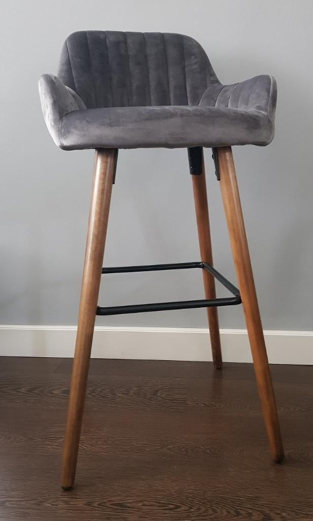 VOORRAAD Luxe Grijs velours barkrukken OP=OP NIEUW, Met voetsteun, 60 tot 90 cm, Nieuw, Ophalen of Verzenden