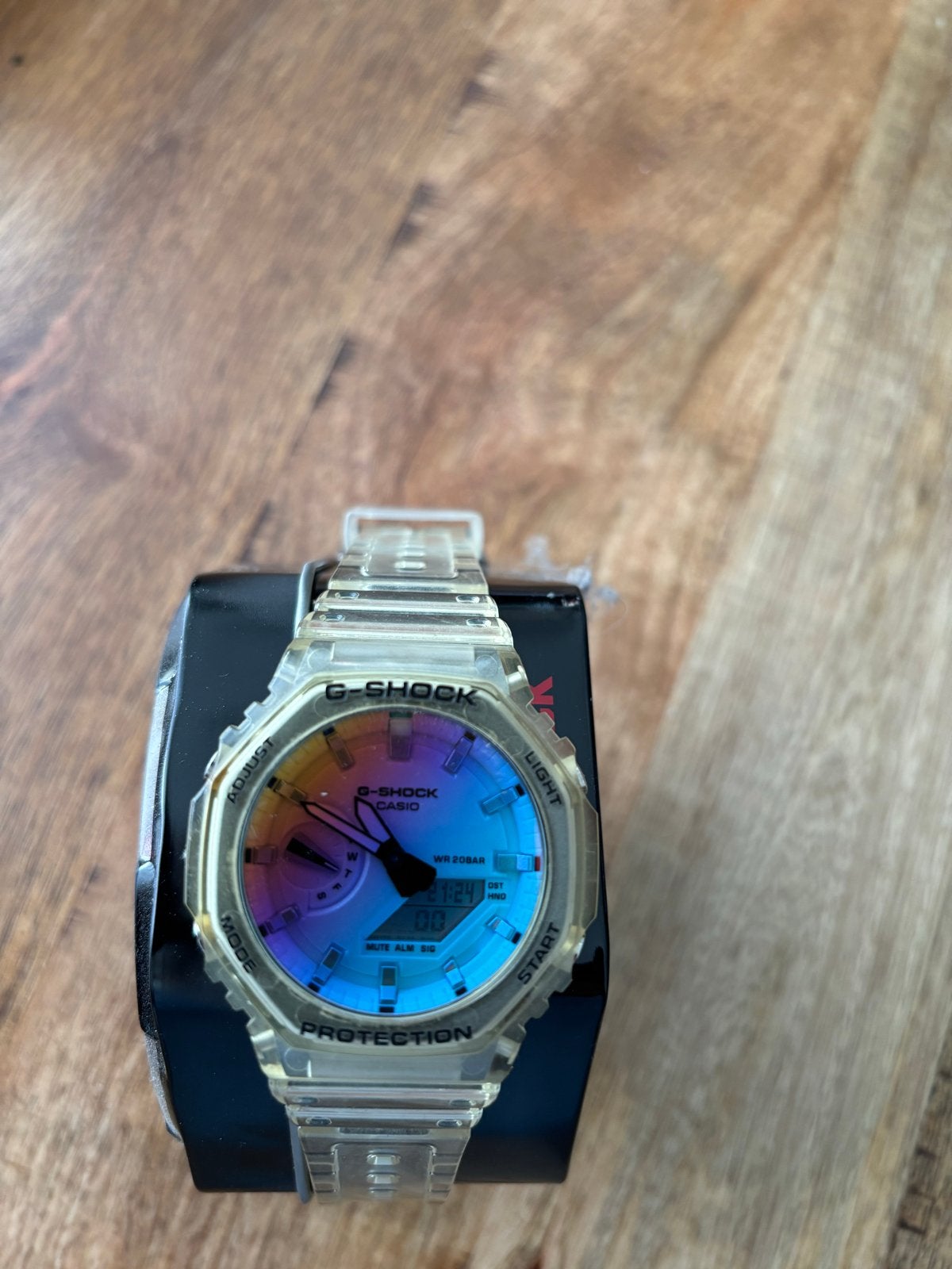 Casio G-Shock GA-2100 horloge - Transparant met regenboog wi, Kunststof, Polshorloge, Zo goed als nieuw, Ophalen