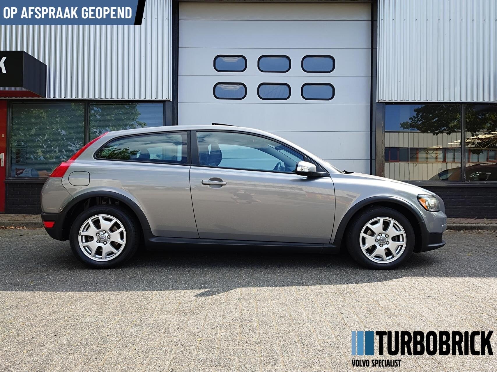 Volvo C30 1.6 Momentum |Clima|Cruise|el. Schuif/kantel|Young, Voorwielaandrijving, 1596 cc, Gebruikt, 4 cilinders