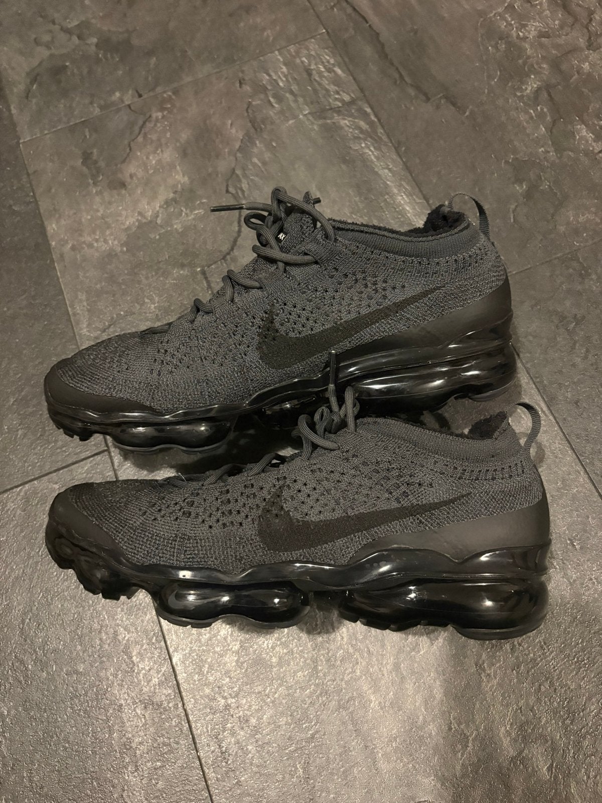 Nike Air VaporMax Flyknit Antraciet Maat 42, Ophalen of Verzenden, Gedragen, Overige kleuren, Sneakers of Gympen