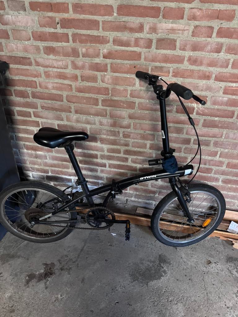 Vouwfiets Fold Zwart Btwin, Fietsen en Brommers, Fietsen | Vouwfietsen, Ophalen of Verzenden, Zo goed als nieuw, 20 inch of meer