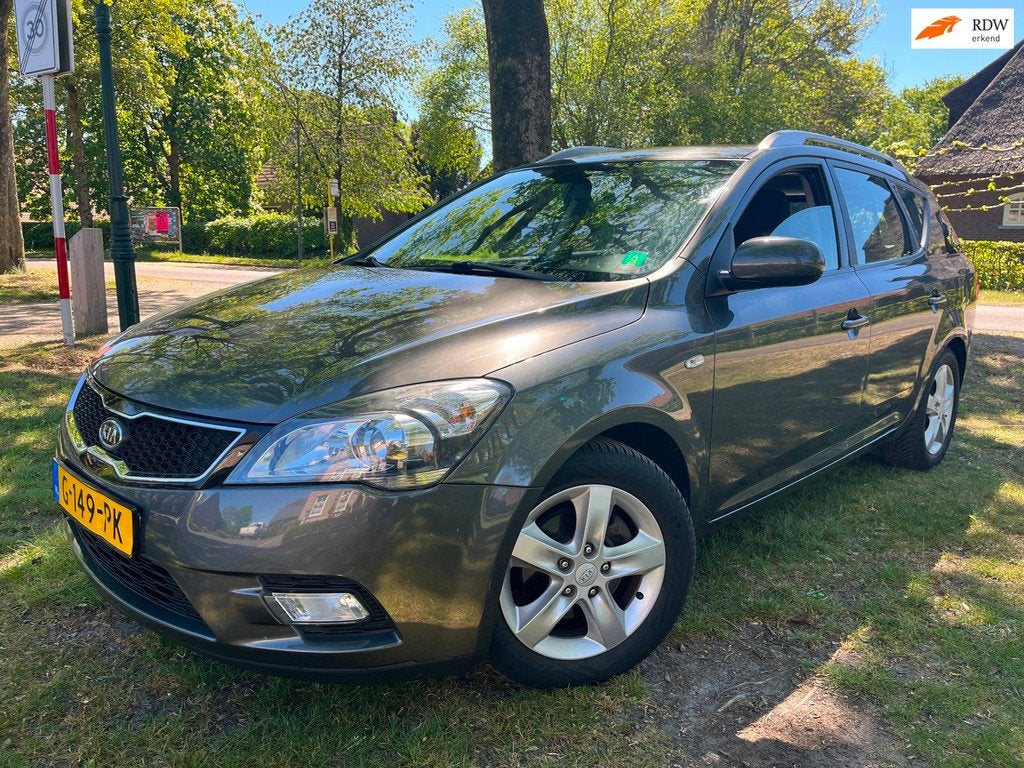 Kia Cee'd Sporty Wagon 1.4 CVVT X-ecutive Airco / Trekhaak, Auto's, Kia, Voorwielaandrijving, Euro 5, Stof, Gebruikt