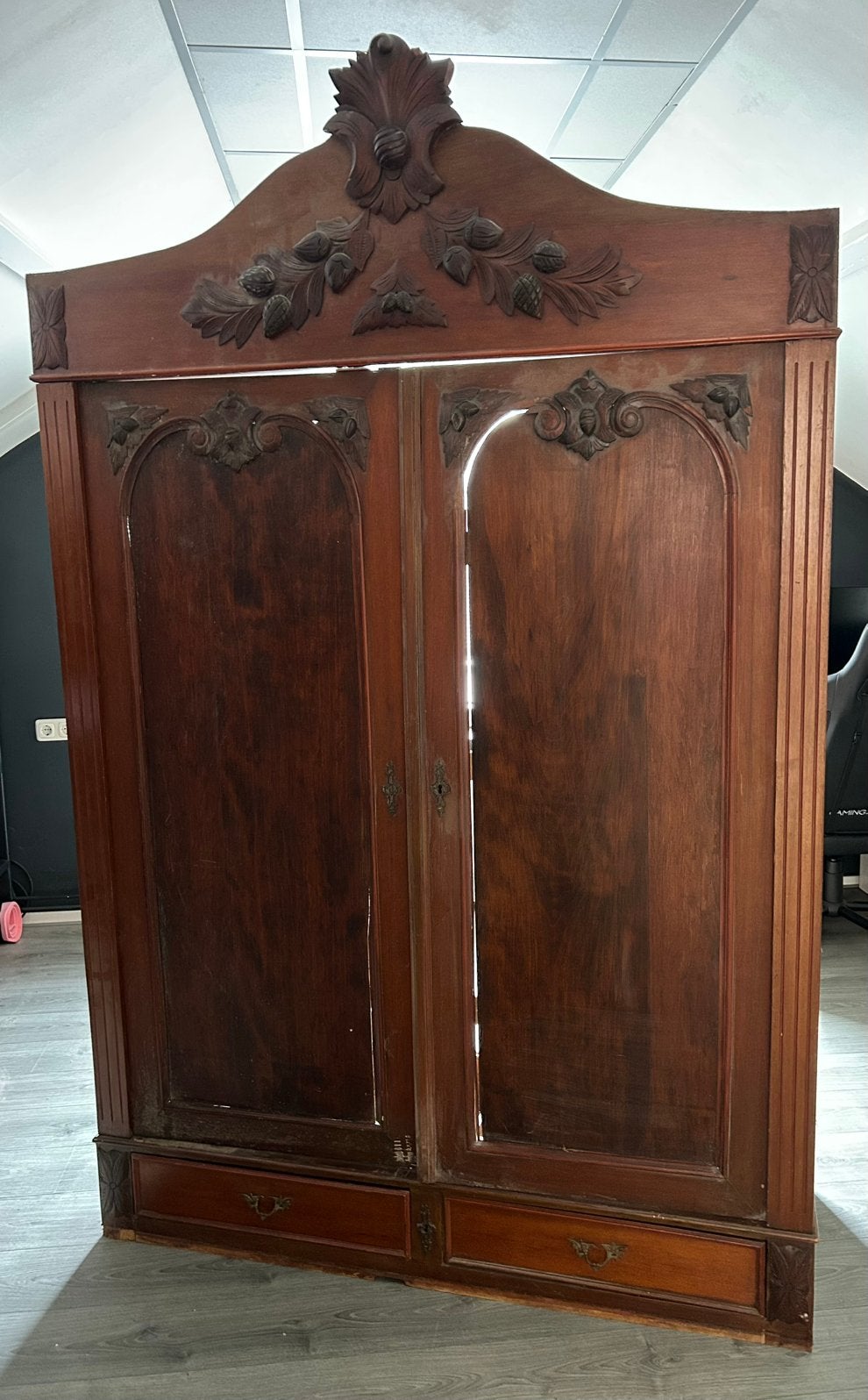Antieke kuif kast mahoniehout, Ophalen