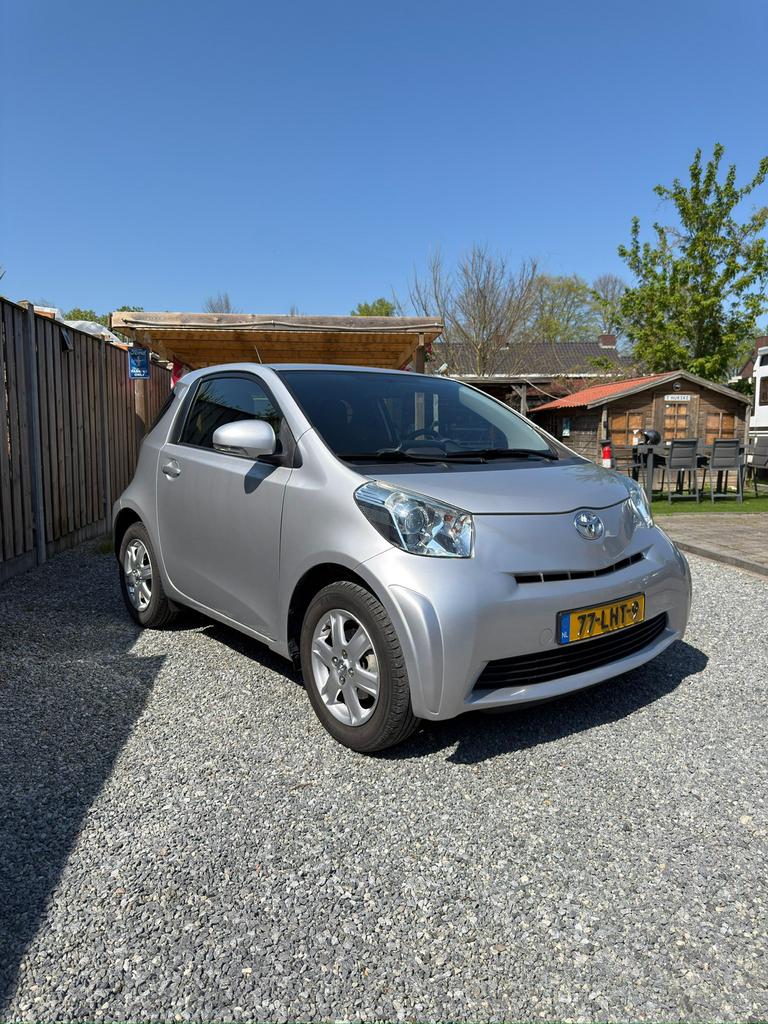 Toyota IQ 1.0 2010 Grijs zeer mooi nieuwe apk, Auto's, Toyota, Particulier, IQ, Benzine, A, Hatchback, Handgeschakeld, Origineel Nederlands