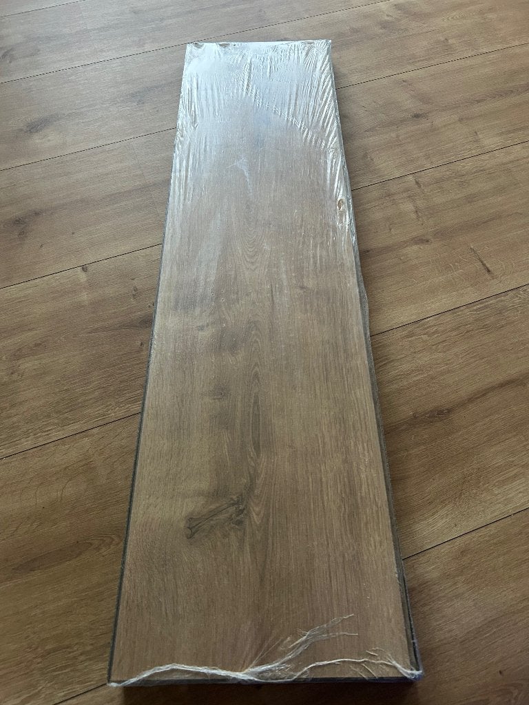 Nieuwe laminaat + plinten, Ophalen, Nieuw, Mdf, 200 tot 250 cm