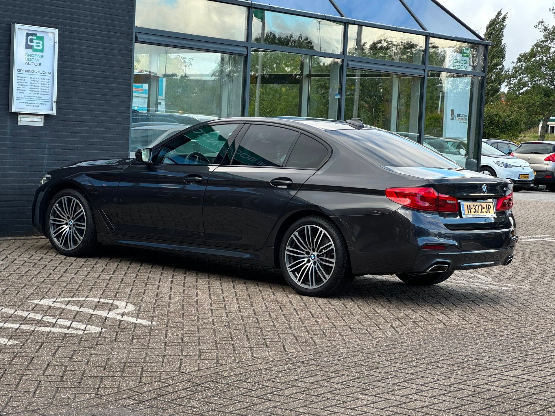 BMW 5-serie 530i High Executive/PANO-DAK/LEDER/CAMERA/DEALER, Auto's, Automaat, Achterwielaandrijving, Euro 6, 4 cilinders