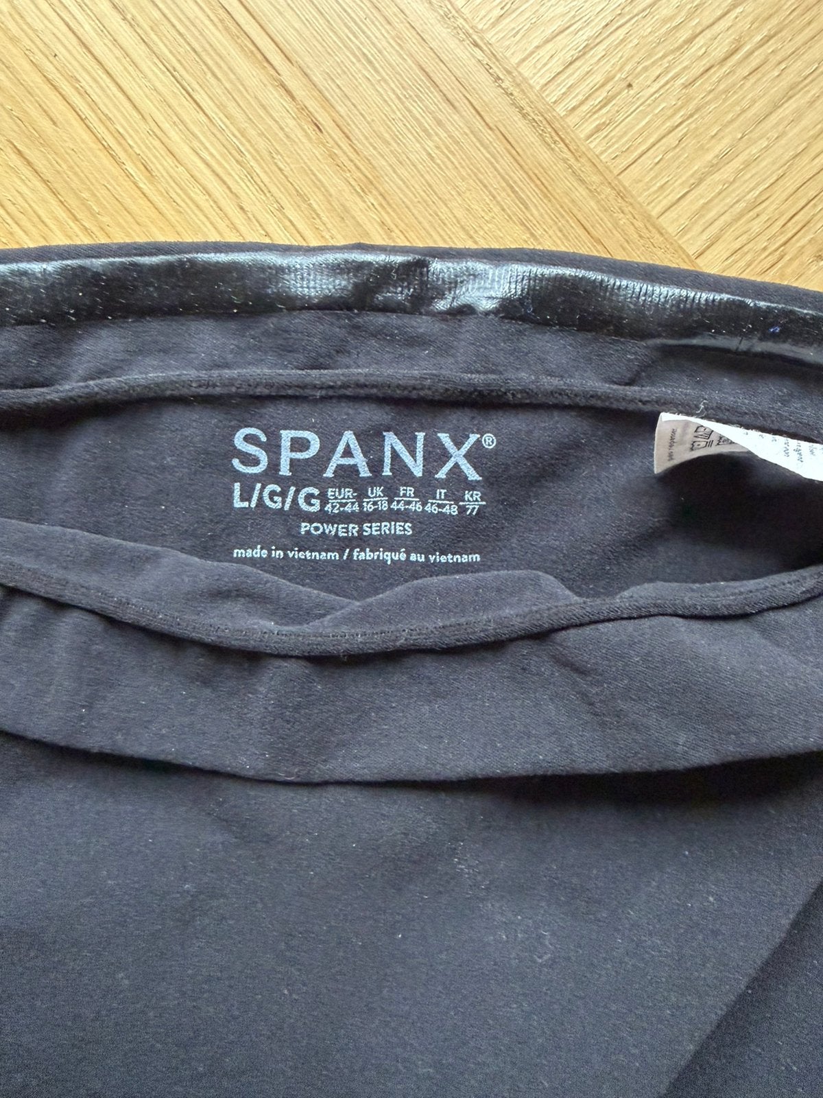 Spanx corrigerende short high waist (L), Kleding | Dames, Ondergoed en Lingerie, Verzenden, Zwart, Broekje of Short