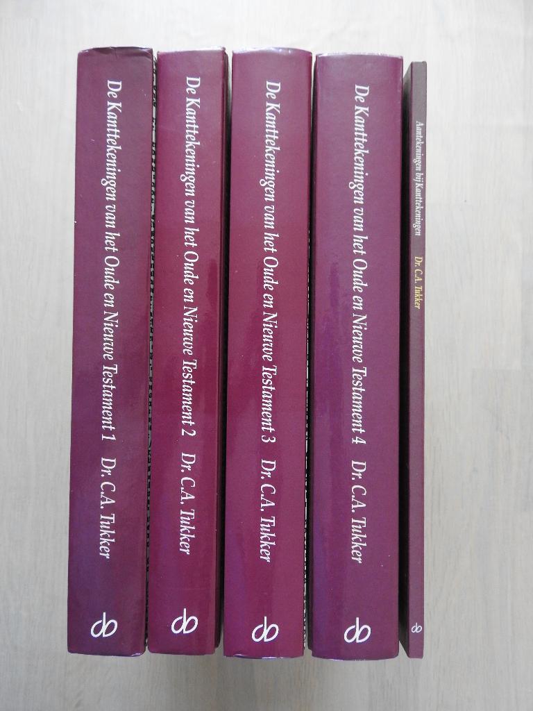 De Kanttekeningen van het Oude en Nieuw Testament - 5 delen, Ophalen of Verzenden, Zo goed als nieuw