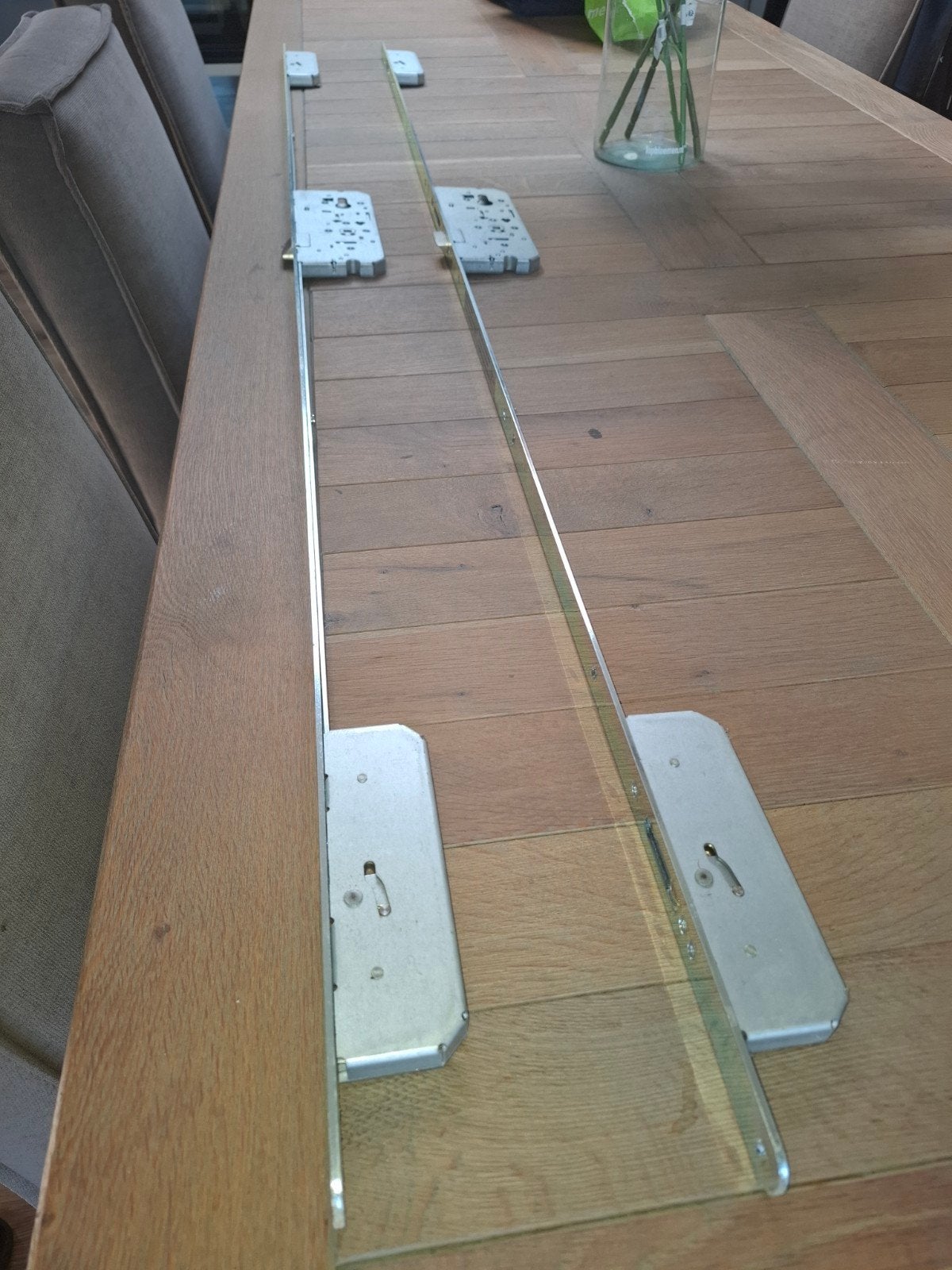 Driepuntssluiting. 170 cm., Ophalen, Nieuw, Slot