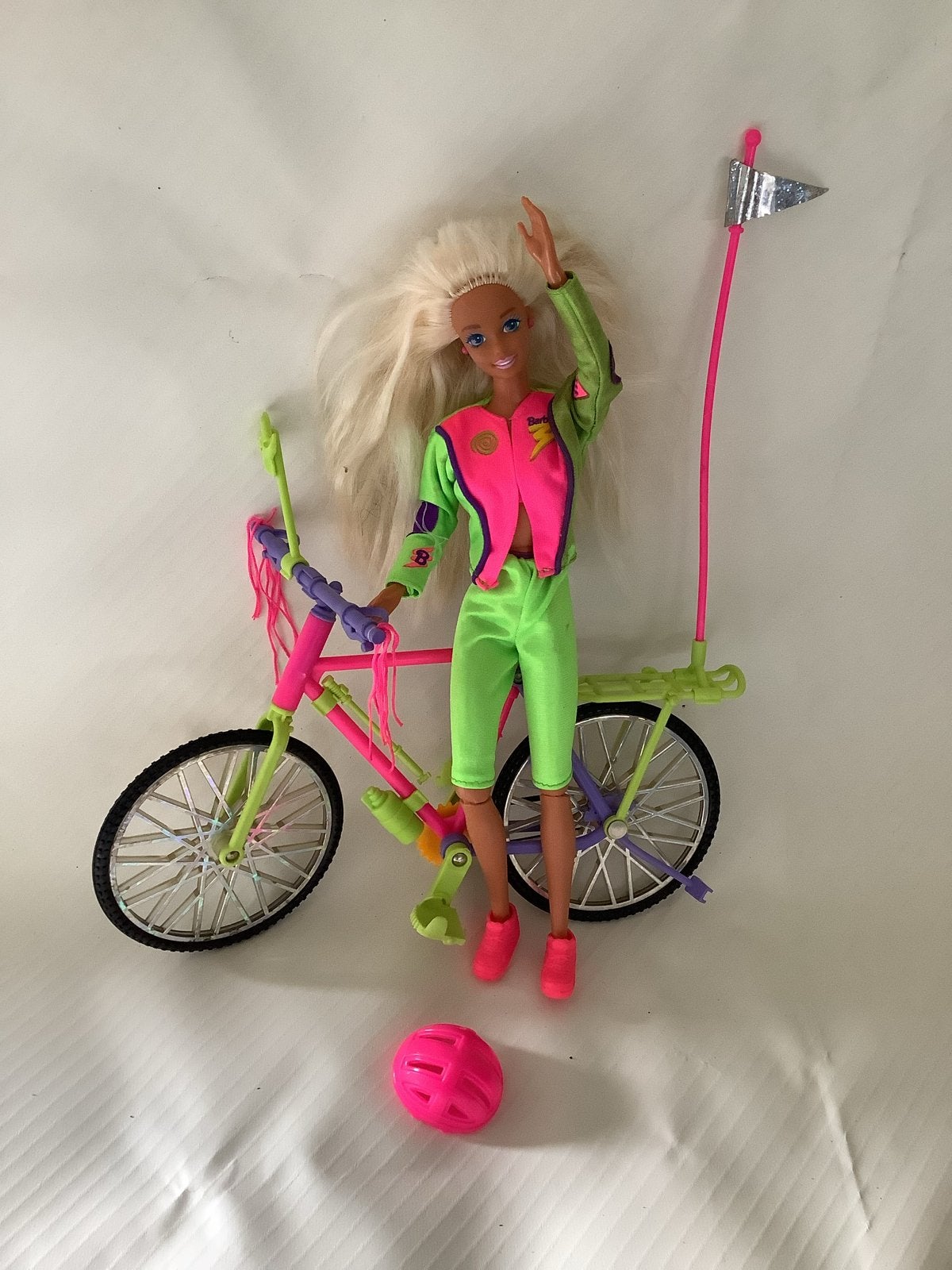 Bicyclin Barbie really rides 1993 Vintage Mattel, Ophalen of Verzenden, Gebruikt, Barbie