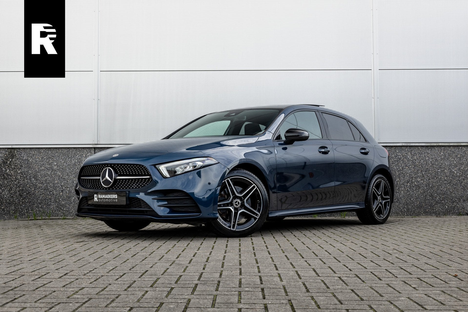 Mercedes-Benz A-Klasse 250 e AMG Line Pano / Sfeerverlichtin, Auto's, Dealer onderhouden, Gebruikt, 4 cilinders, Met garantie (alle)