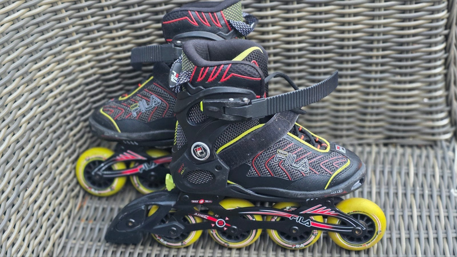 Fila verstelbare kinder skates - Maat 32-35, Ophalen of Verzenden, Verstelbaar, Gebruikt, Kinderen