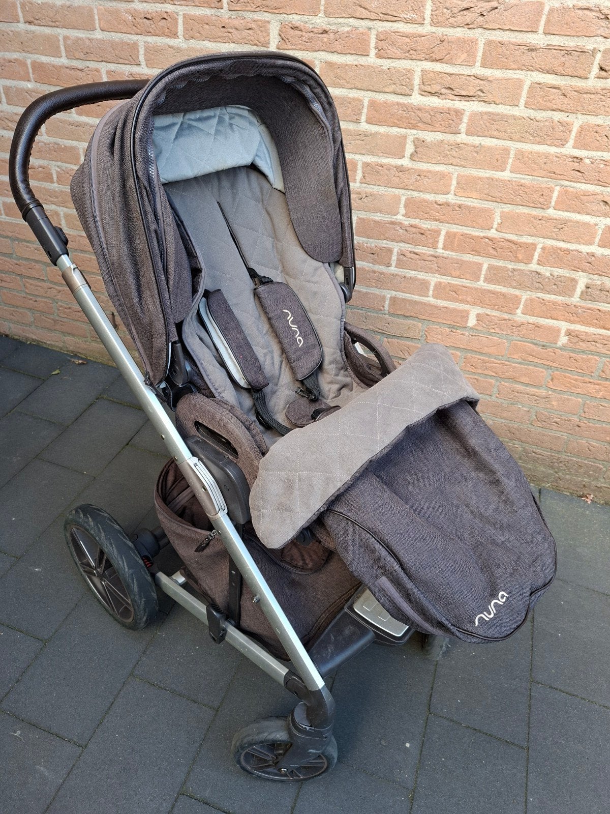 Nuna Mixx kinderwagen, reiswieg, autostoel en Nuna autostoel, Gebruikt, Luchtbanden, Ophalen, Kinderwagen