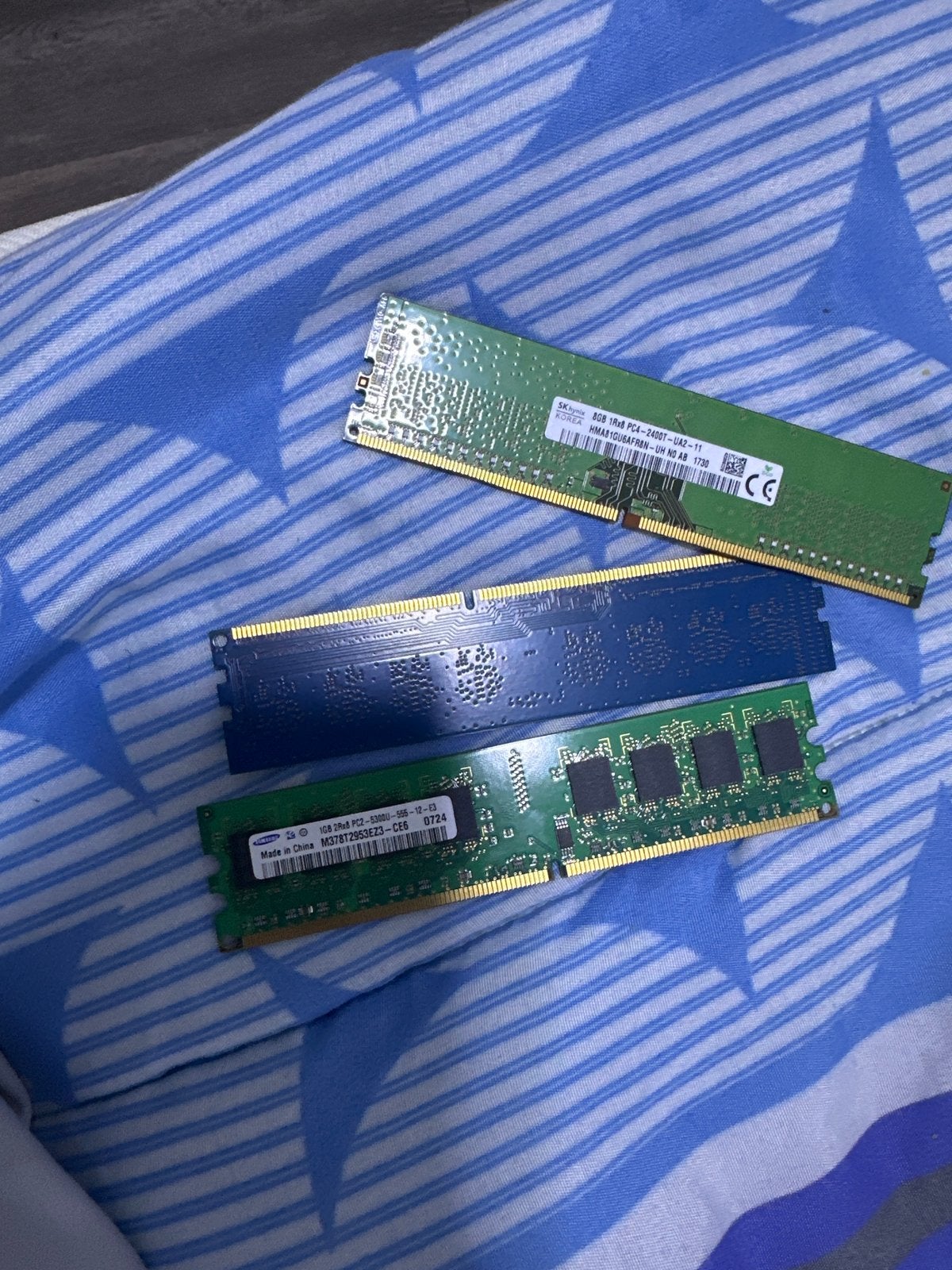 RAM Geheugen DDR2 en DDR4 - 8GB en 1GB, Computers en Software, Ophalen, Gebruikt, Server, 8 GB