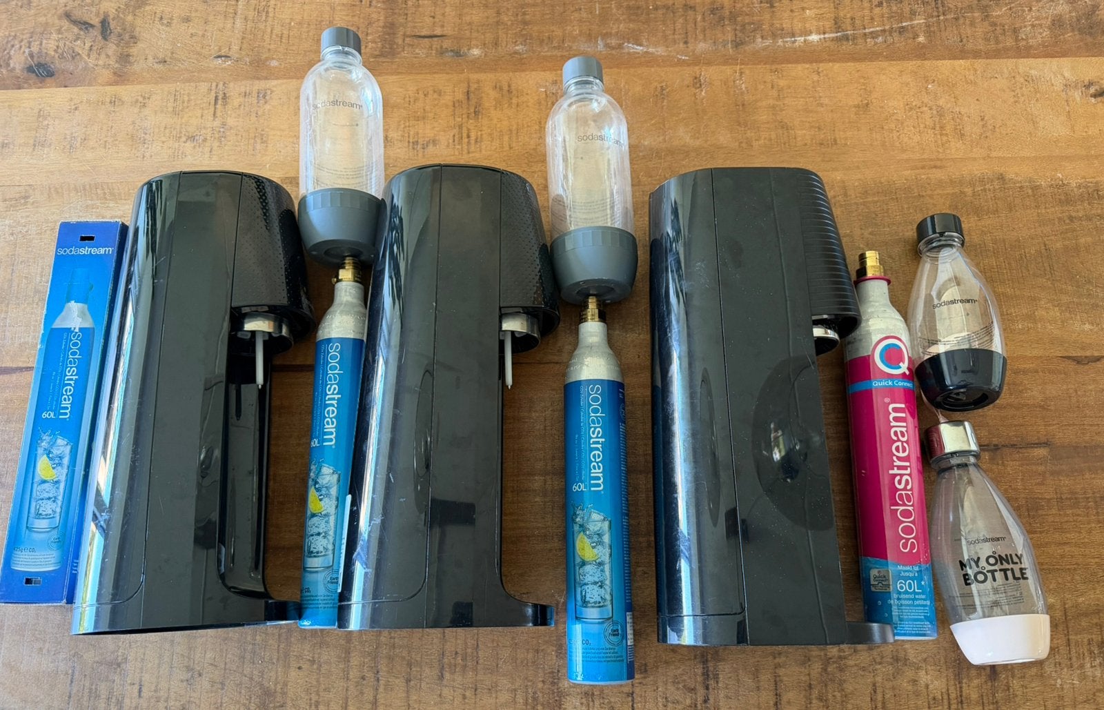 Sodastream terra met fles en cilinder, Witgoed en Apparatuur, Bruiswatermachines, Ophalen of Verzenden, Gebruikt