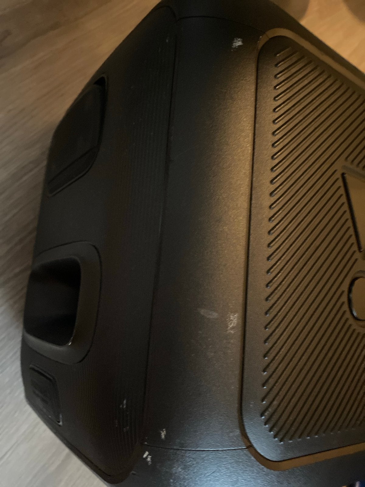 Foto 4 van JBL PartyBox Encore Essential + doos + lader