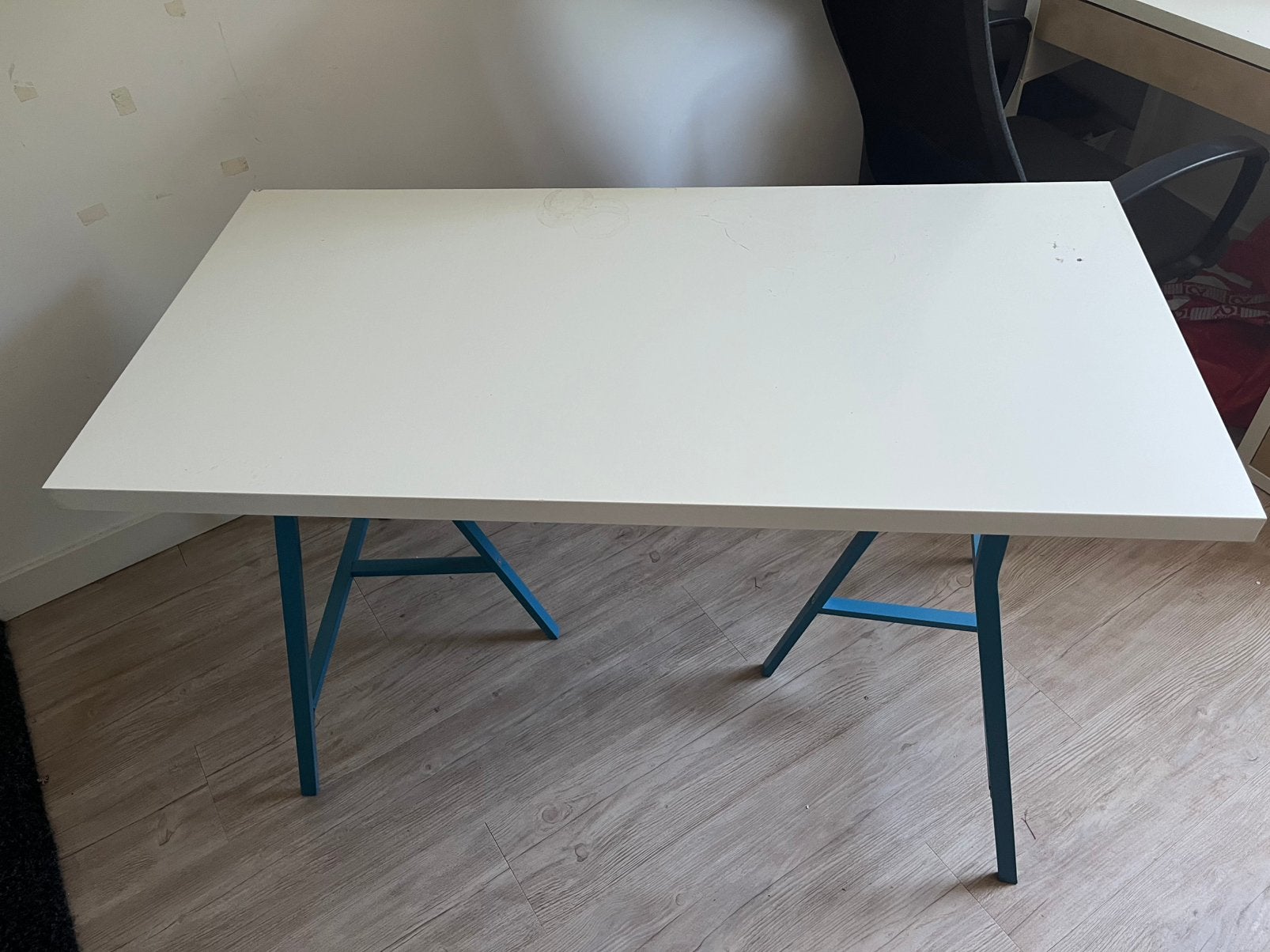 ikea bureau, Huis en Inrichting, Bureaus, Ophalen, Zo goed als nieuw
