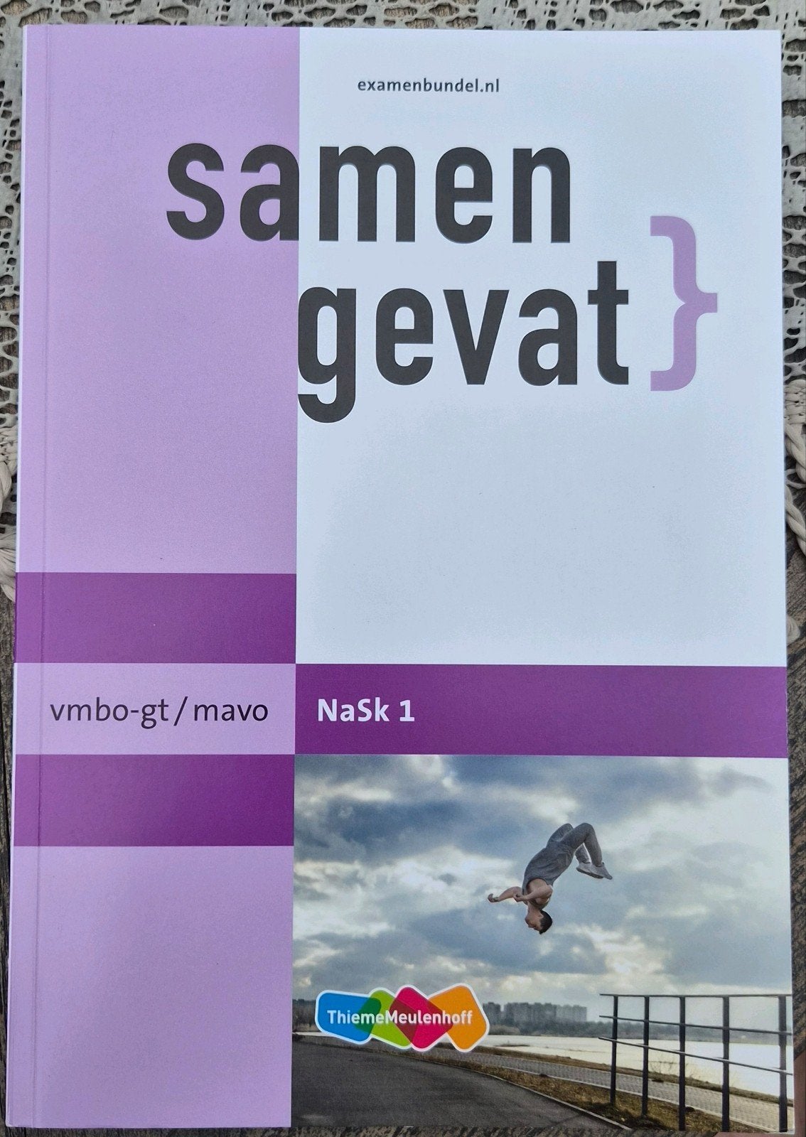 Samengevat NaSk 1 VMBO-GT/MAVO Examenbundel, Ophalen of Verzenden, Zo goed als nieuw, VMBO, Natuurkunde