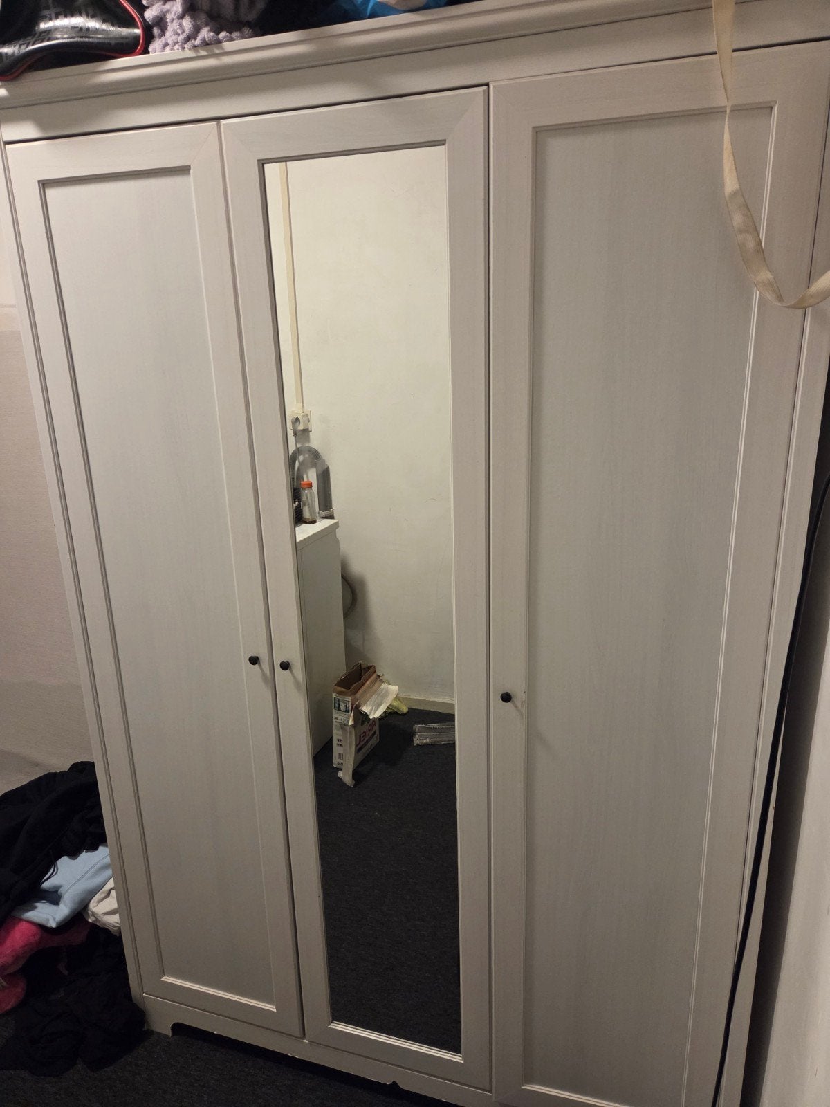 Set van 2 kasten: 3-deurs en 2-deurs kledingkast, Met deur(en), Gebruikt, 100 tot 150 cm, 200 cm of meer