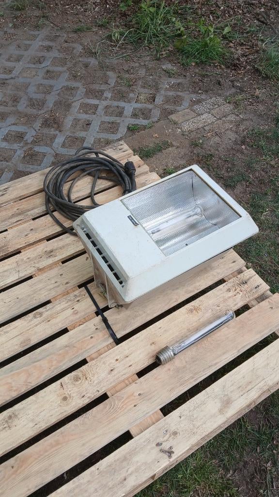 Kweeklamp SON-T600W 1P23 met reflector, Tuin en Terras, Ophalen of Verzenden, Gebruikt, Kweeklamp