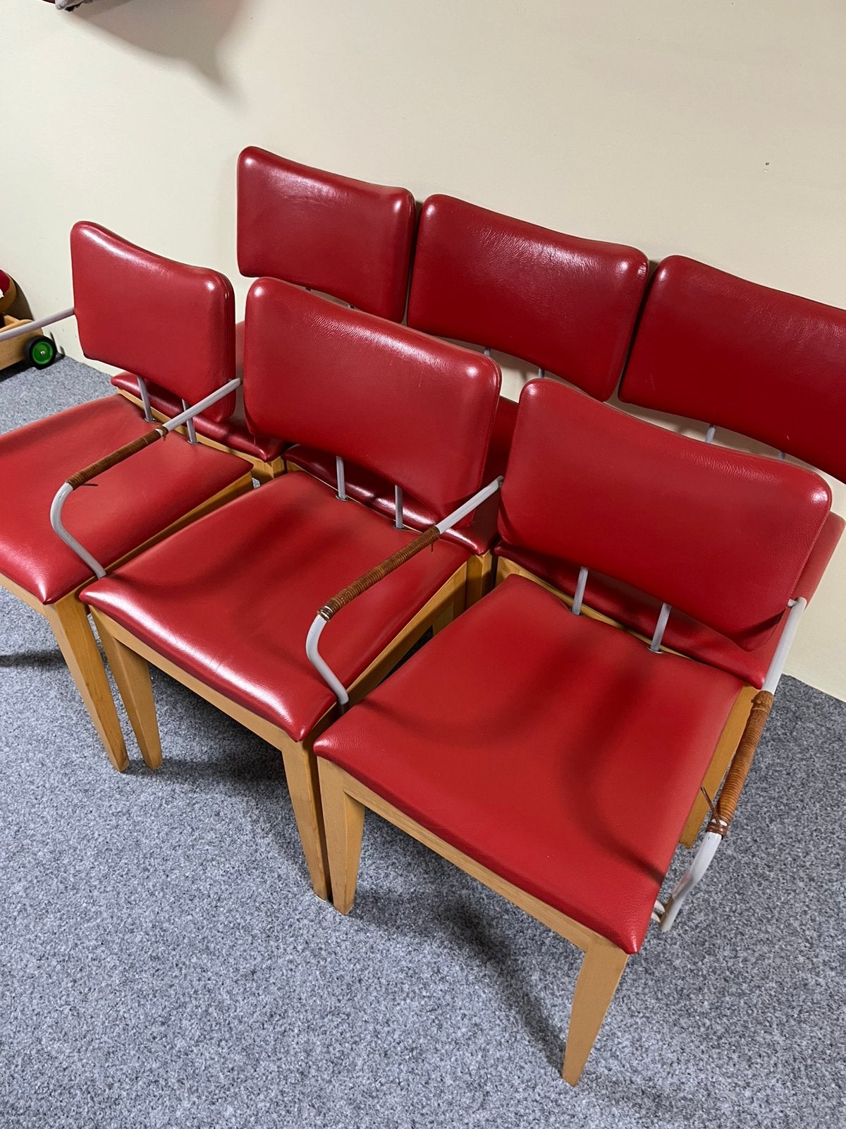Tonon eetkamer stoelen, Huis en Inrichting, Stoelen, Ophalen of Verzenden, Zo goed als nieuw, Rood, Hout
