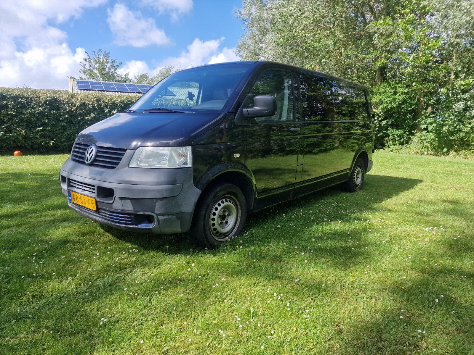 Vw transporter 1.9 tdi 77 kw bj 2006, Voorwielaandrijving, 1800 kg, 4 cilinders, Zwart
