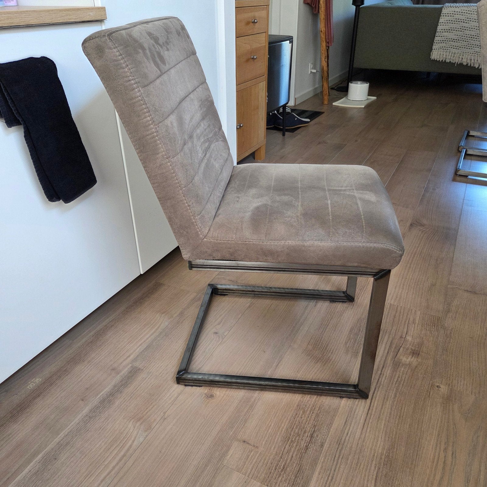 3 Eetkamerstoelen, Huis en Inrichting, Stoelen, Ophalen, Gebruikt, Stof, Modern