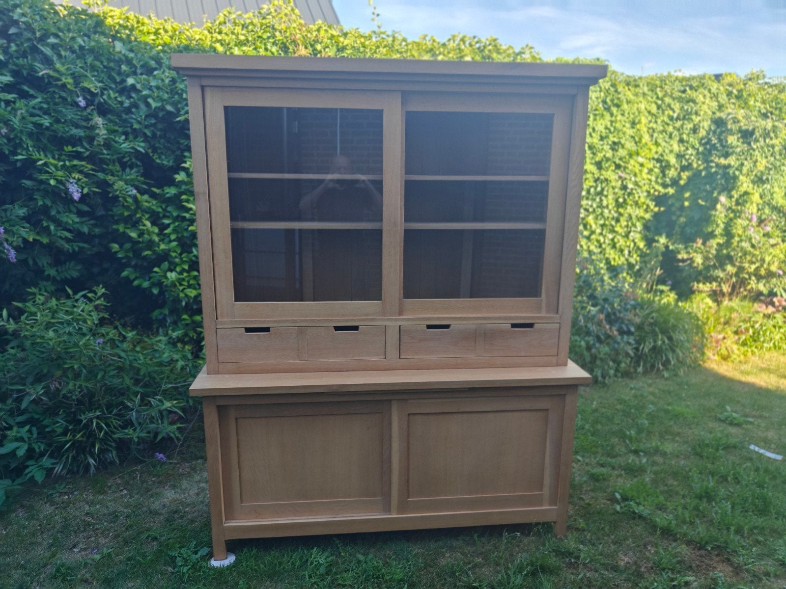T.E.A.B Houten Vitrinekast met Schuifdeuren en Laden, Ophalen, Glas, Gebruikt, Met deur(en)