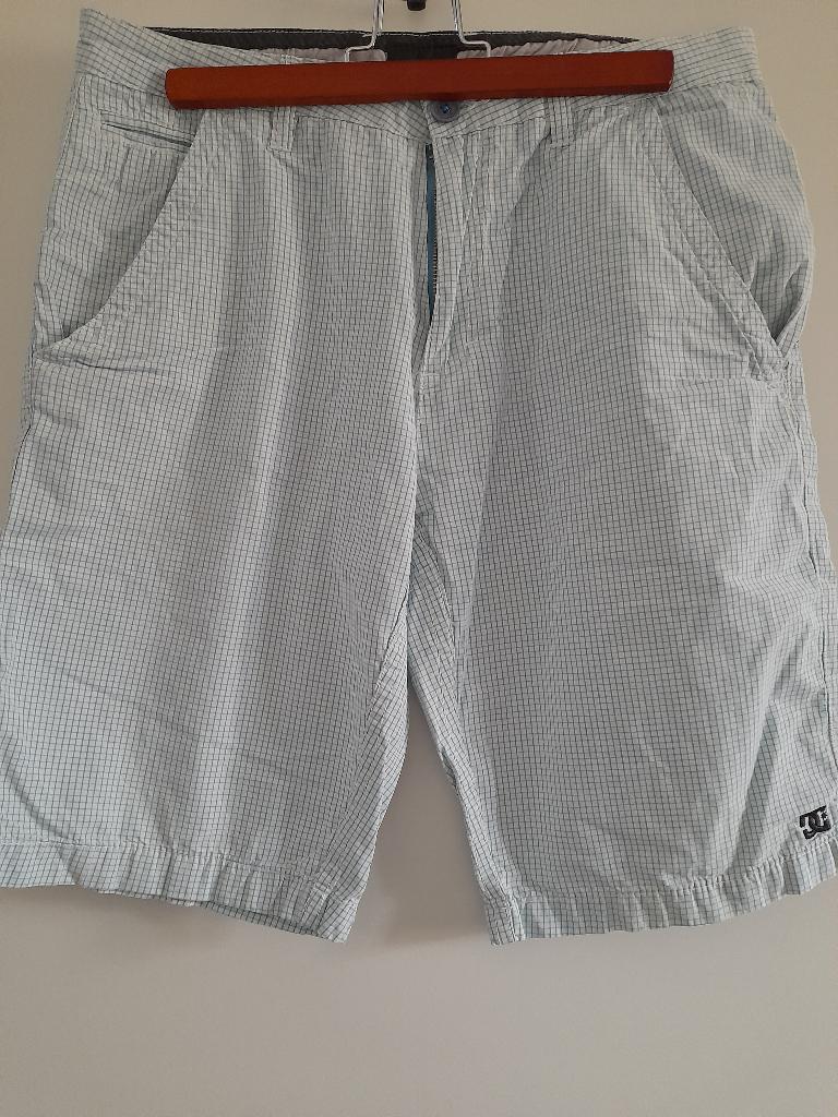 Dc broekje maat 32, Ophalen of Verzenden, Gedragen, Maat 48/50 (M), Wit