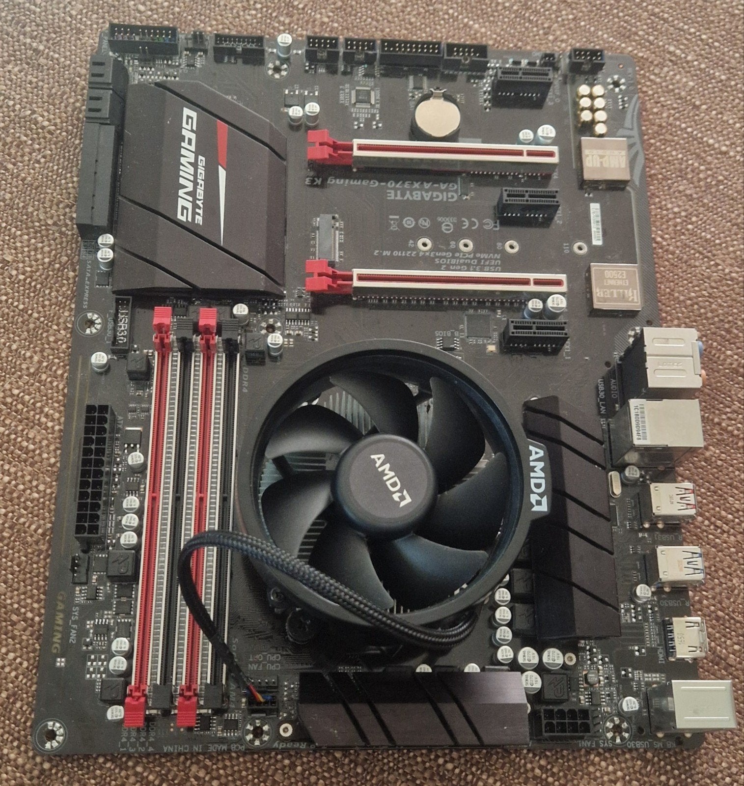 Gigabyte moederbord met Ryzen 3 1300X CPU up/downgrade set, Gebruikt, DDR4, Ophalen of Verzenden, ATX