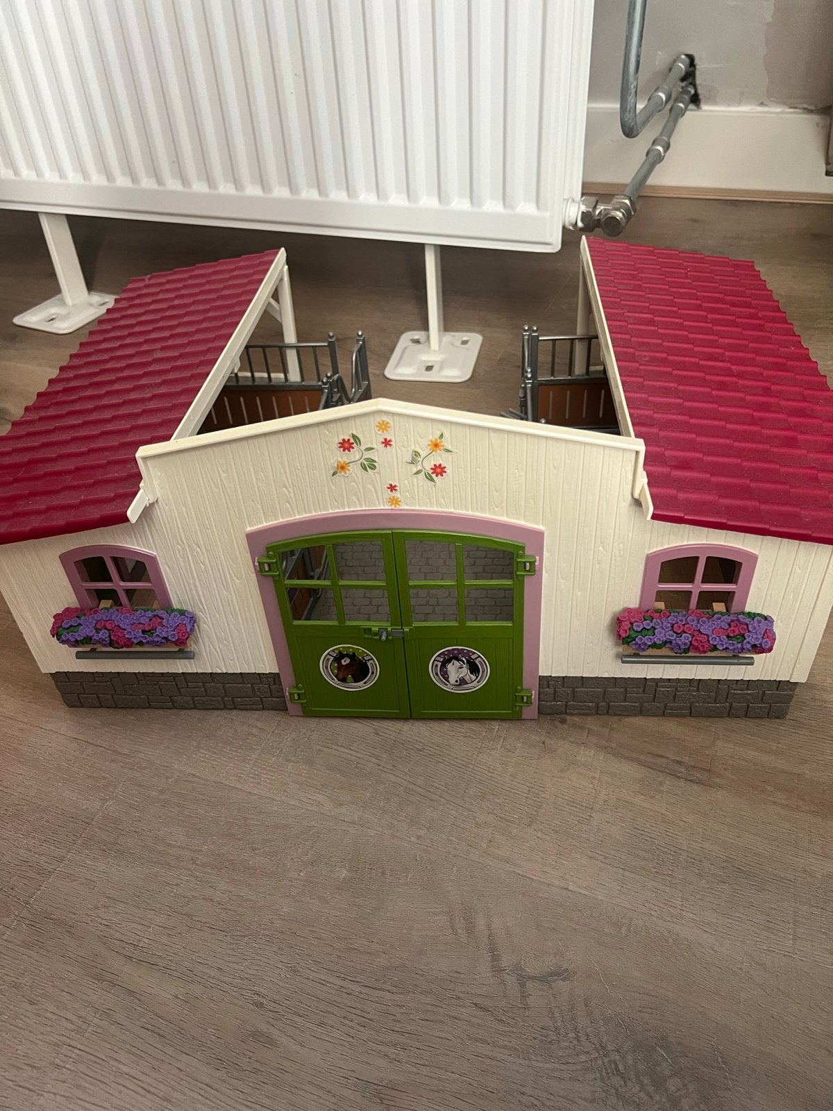 Grote Schleich paardenstal met veel paarden en accessoires, Ophalen, Gebruikt, Jongen of Meisje
