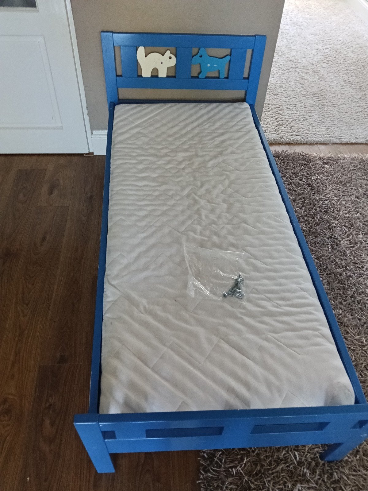 Ikea peuterbed inclusief matras en beddengoed, Ophalen, Gebruikt, 70 cm of minder, Blauw
