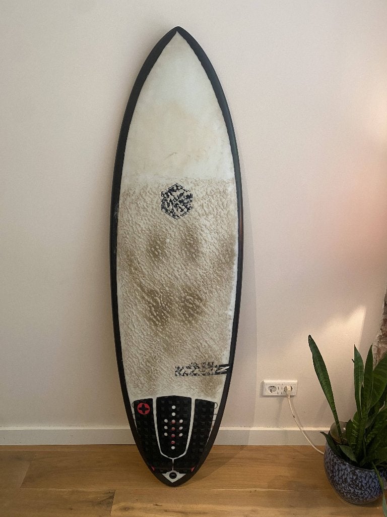 Redz Kombat Surfboard, Watersport en Boten, Golfsurfen, Ophalen, Gebruikt, Shortboard, Met vinnen
