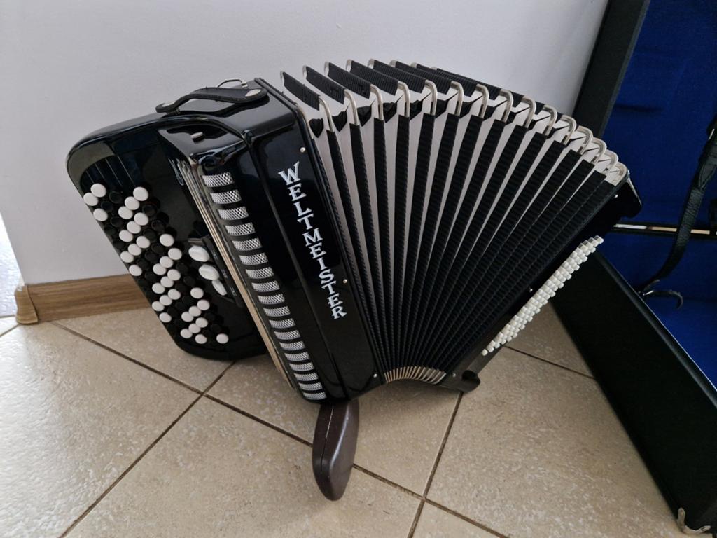 Accordeon Weltmeister 72 Bassen C Griff, Muziek en Instrumenten, Accordeons, Ophalen of Verzenden, Zo goed als nieuw, 72-bas, Weltmeister