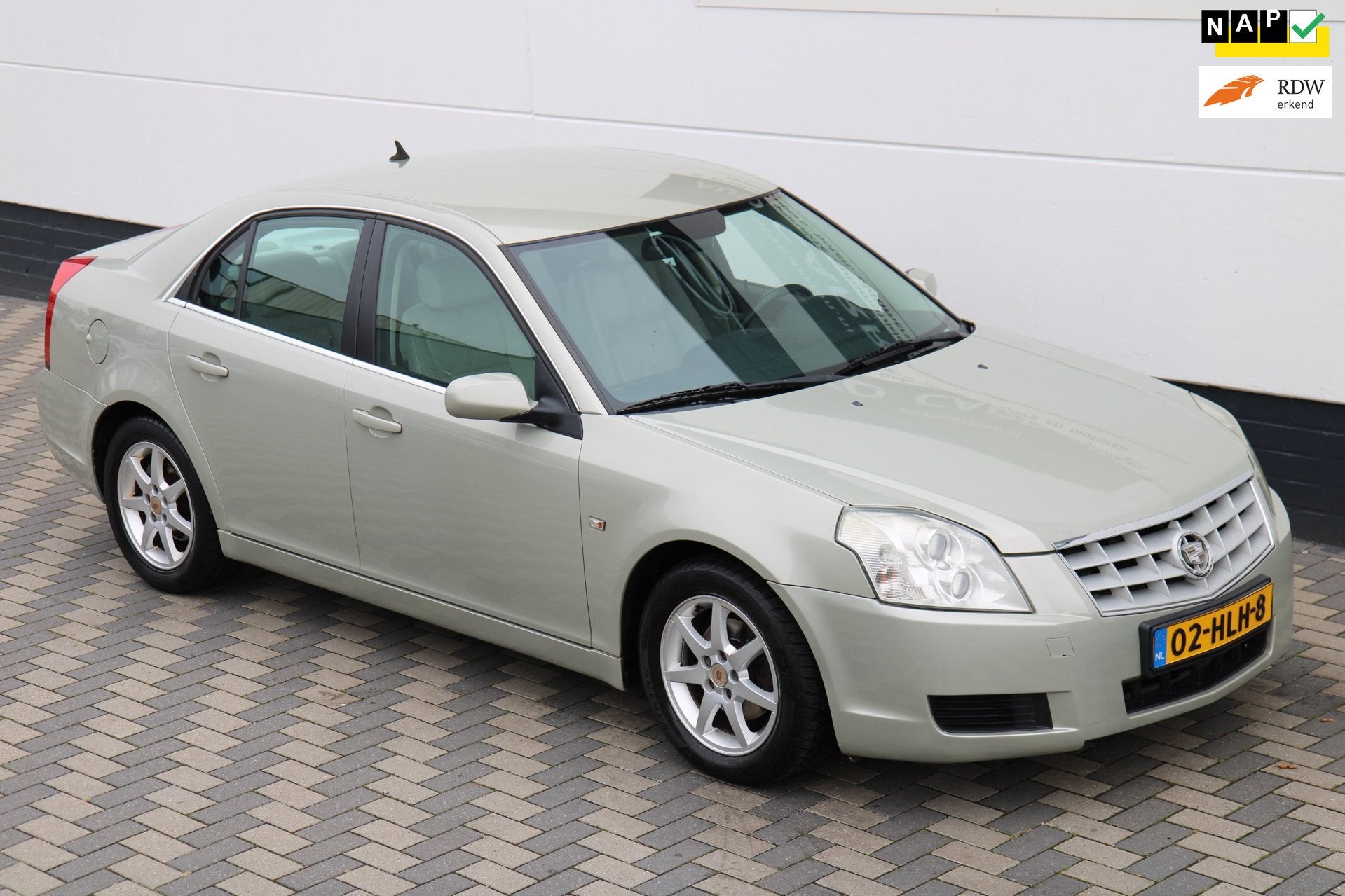Cadillac BLS 2.0T Business Navi Leder Cruise Trekhaak NAP !, Auto's, 1998 cc, Gebruikt, Beige, 4 cilinders
