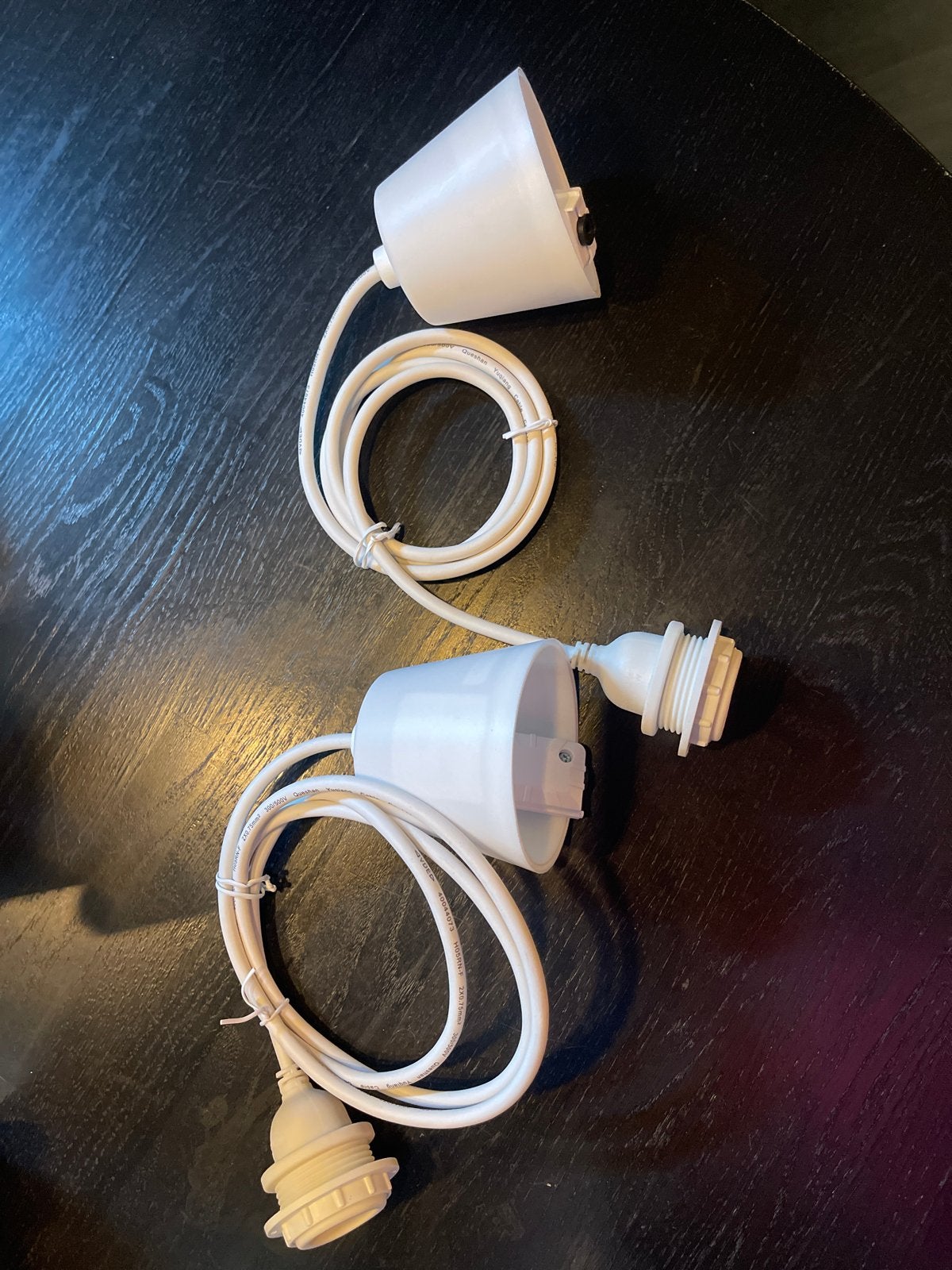 2x Nieuwe, ongebruikte pendellamp fittingen E27, Huis en Inrichting, Ophalen of Verzenden, Nieuw, Kunststof, E27 (groot)