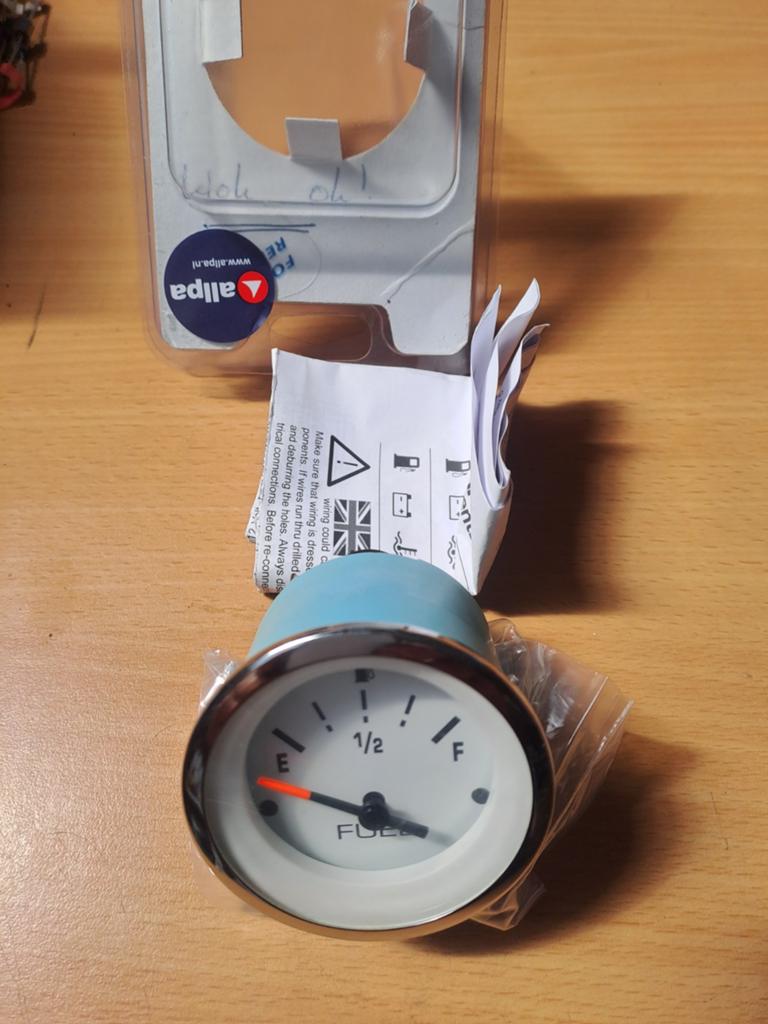 Nieuwe benzine meter - Universeel, Auto-onderdelen, Ophalen of Verzenden, Nieuw, Universele onderdelen