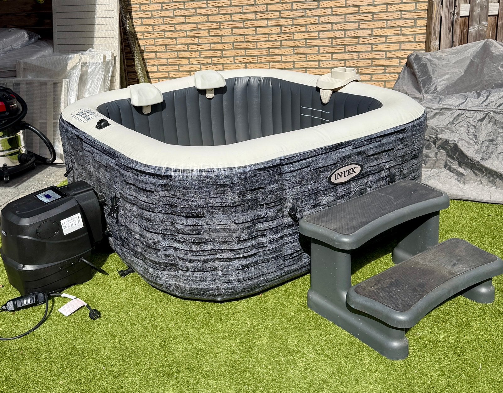 Intex Pure Spa Greystone Deluxe opblaasbare spa - 4 persoons, Tuin en Terras, Ophalen, Zo goed als nieuw, Grondzeil