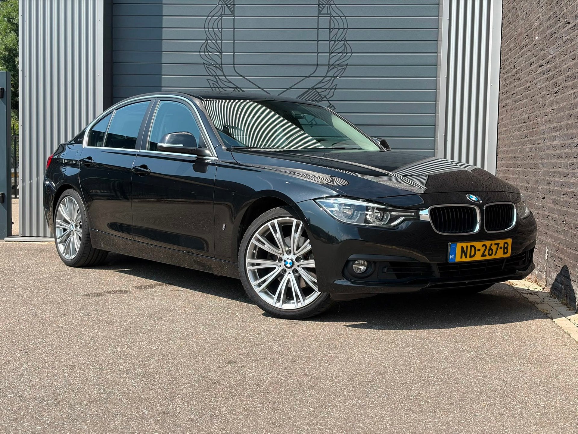 BMW 3-serie 330e High Executive Automaat|Leer|Nap, Automaat, 1998 cc, Achterwielaandrijving, 4 cilinders