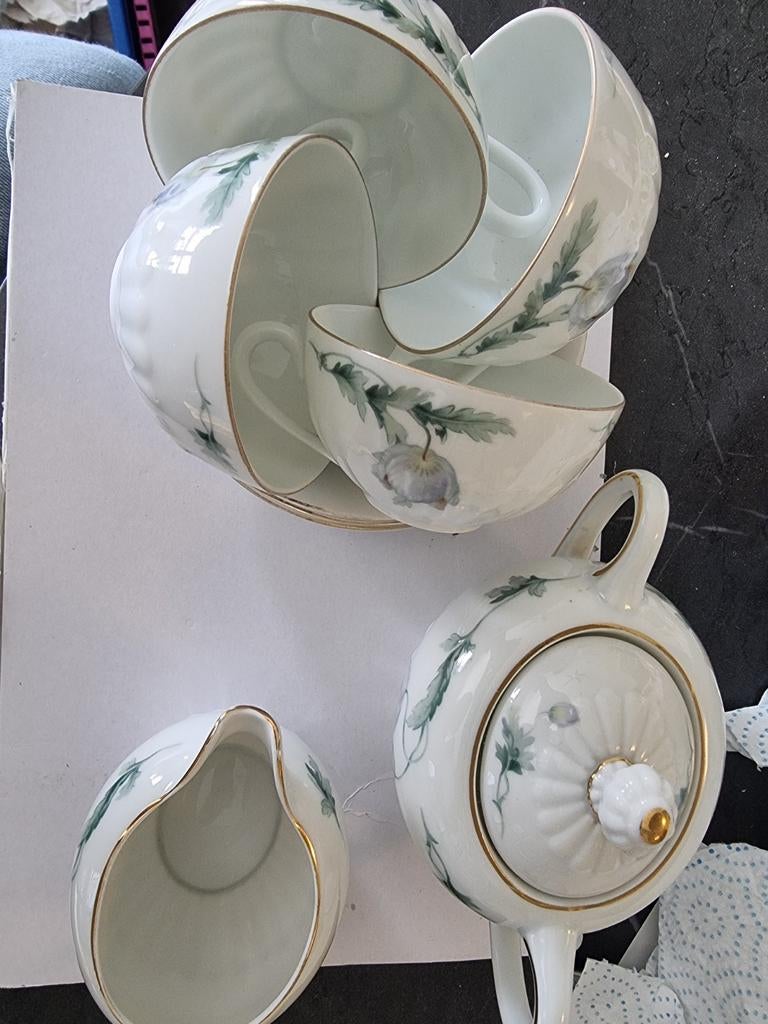 Theekopjes met melkkannetje en suikerpotje, Antiek en Kunst, Ophalen of Verzenden