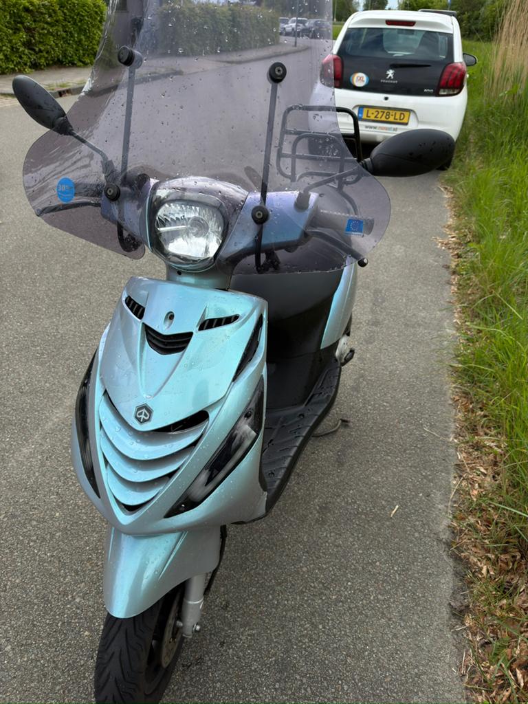 Piaggio zip 2018, Fietsen en Brommers, Scooters | Piaggio, Zo goed als nieuw, Ophalen of Verzenden