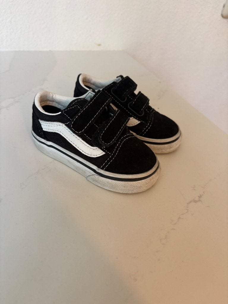 Vans sneaker Schoenen maat 22, Kinderen en Baby's, Kinderkleding | Schoenen en Sokken, Ophalen, Vans, Jongen of Meisje, Schoenen