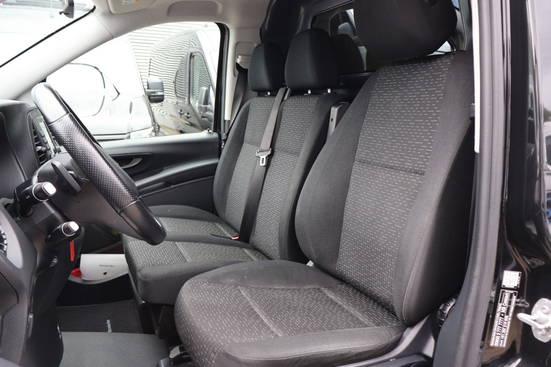 Mercedes-Benz Vito 114 CDI XL Automaat (bj 2022), Gebruikt, Euro 6, Zwart, Bedrijf