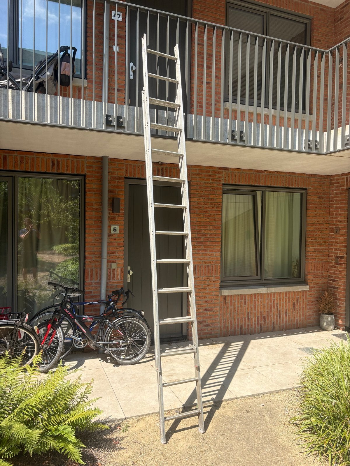 Altrex Ladder 7 meter, Gebruikt, Ophalen of Verzenden, Ladder, Opvouwbaar of Inschuifbaar