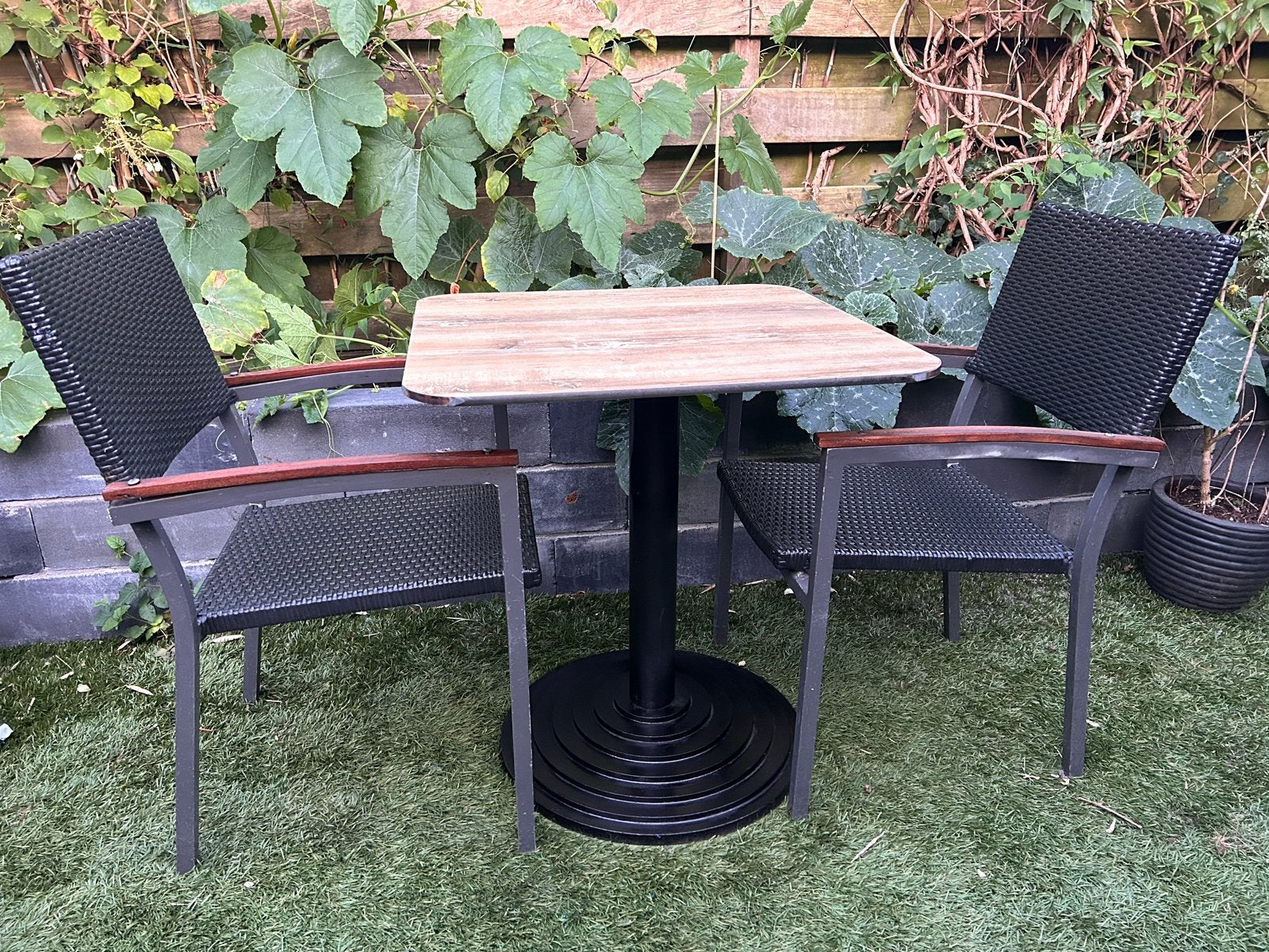 Homint tuinset met 2 stoelen en tafel, Gebruikt, Eettafel, Wicker, Tuinset