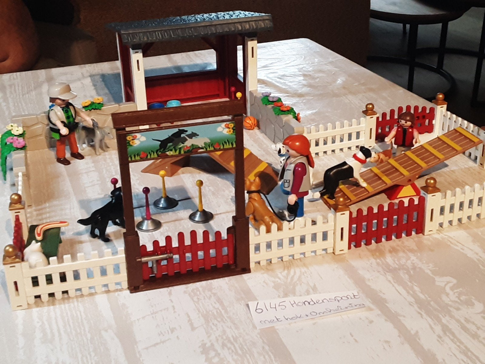 6145 hondensport met omheining, Complete set, Zo goed als nieuw, Figuren, Family fun