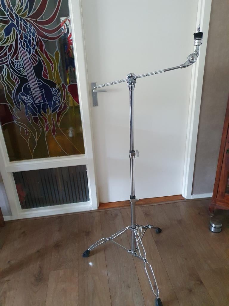 Tama cymbal stand, Ophalen