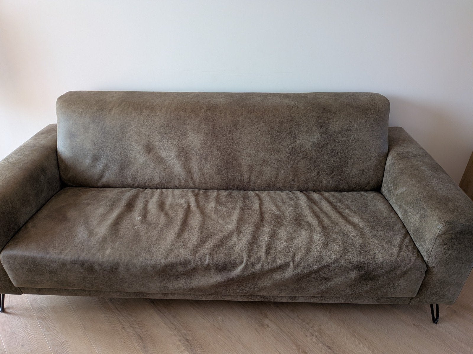 Comfortabele bank, gekocht in 2021 - 220x95 cm, Huis en Inrichting, Ophalen, Gebruikt, Driepersoons, Rechte bank